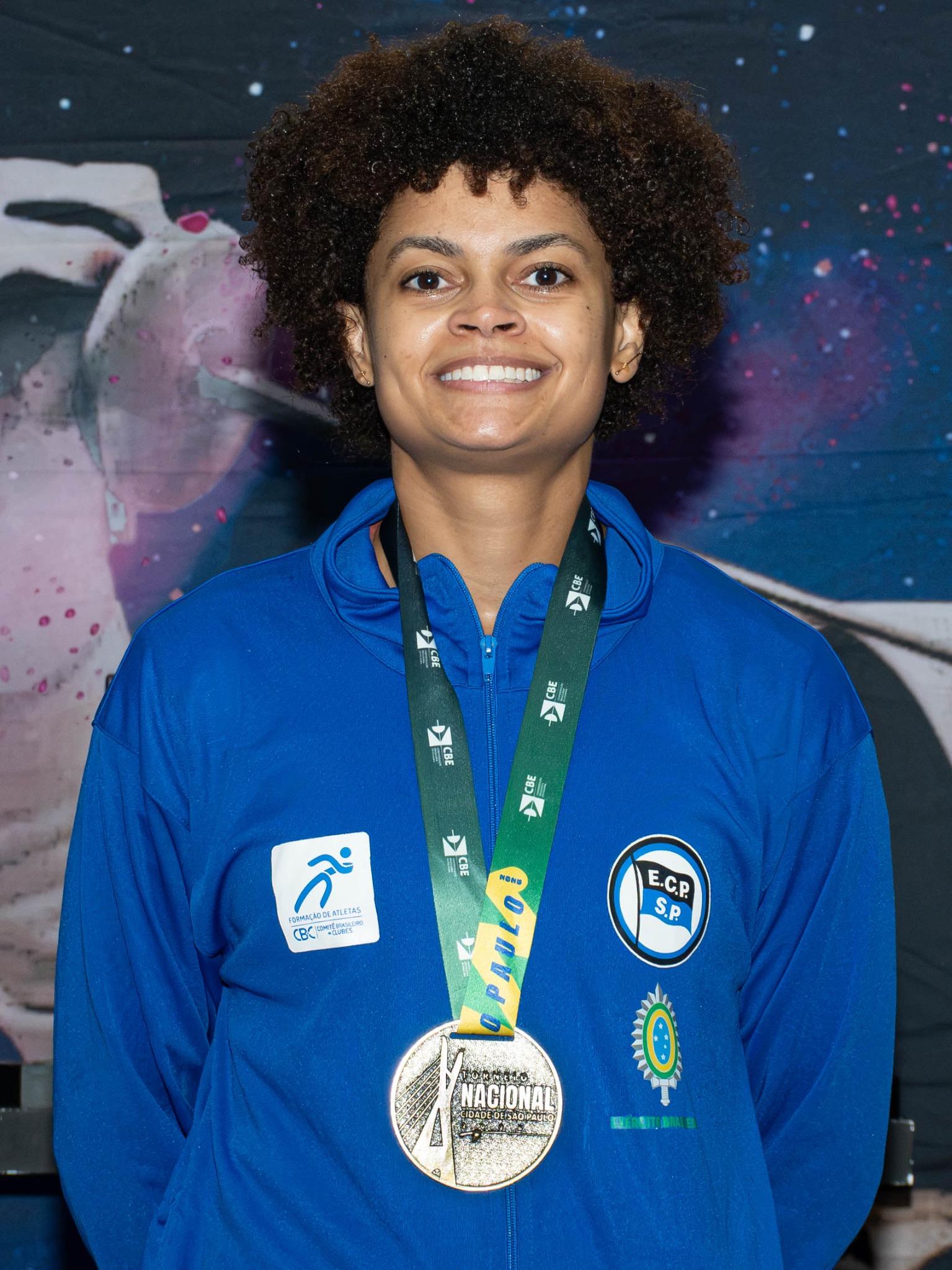 Bia Bulcão com medalha do Torneio Nacional de São Paulo