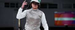 Bia Bulcão em uniforme de esgrima durante o Mundial Militar